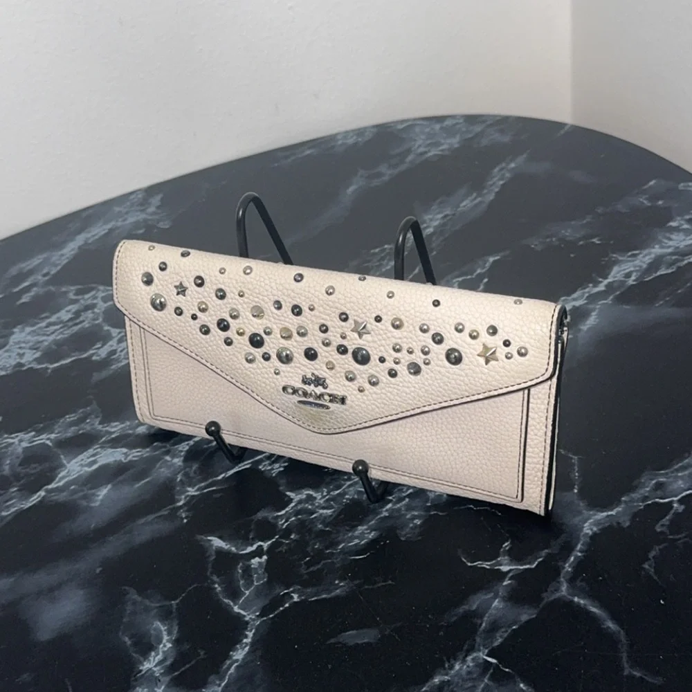 COACH STAR RIVETS CROSSGRAIN LEATHER ENVELOPE WALLET 59511 AUTHENTIC